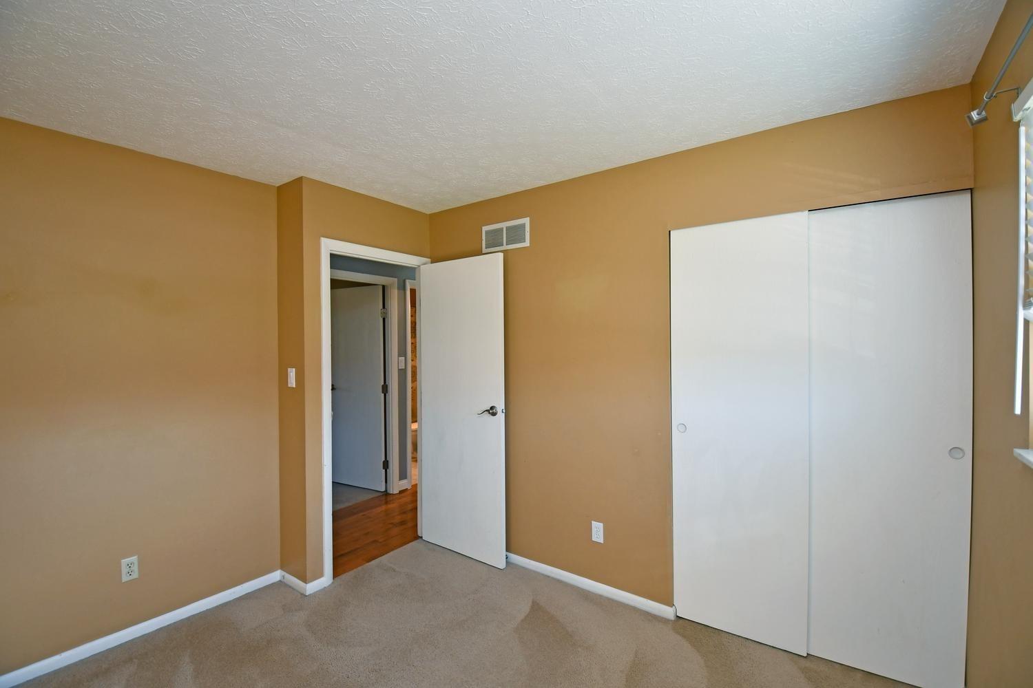 2946 Kleeman Road Cincinnati, OH 45211 - Photo 21 of 50 Gallery Image 21