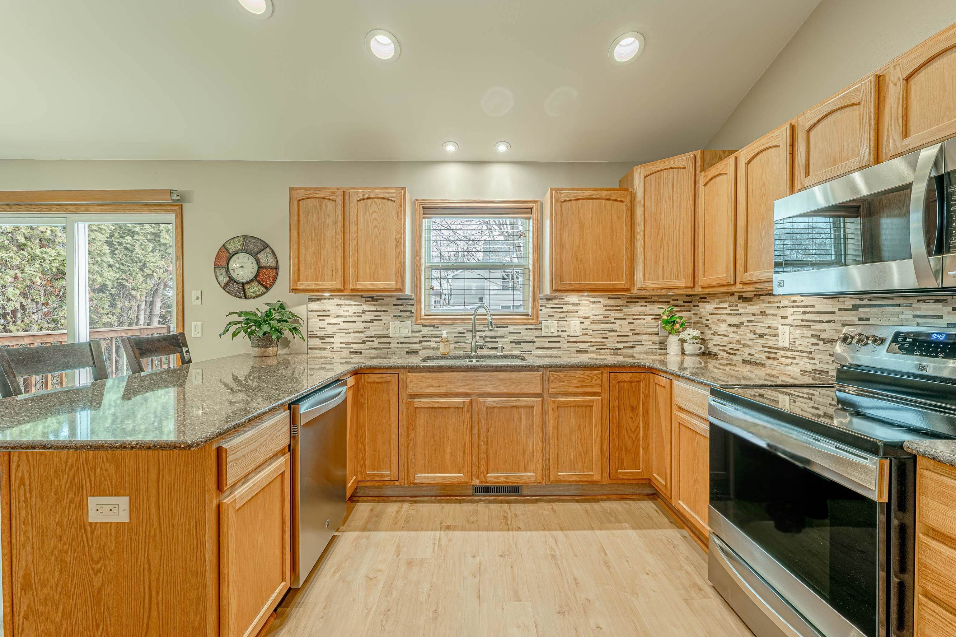 3281 Edmonton Drive Sun Prairie, WI 53590 - Photo 15 of 69