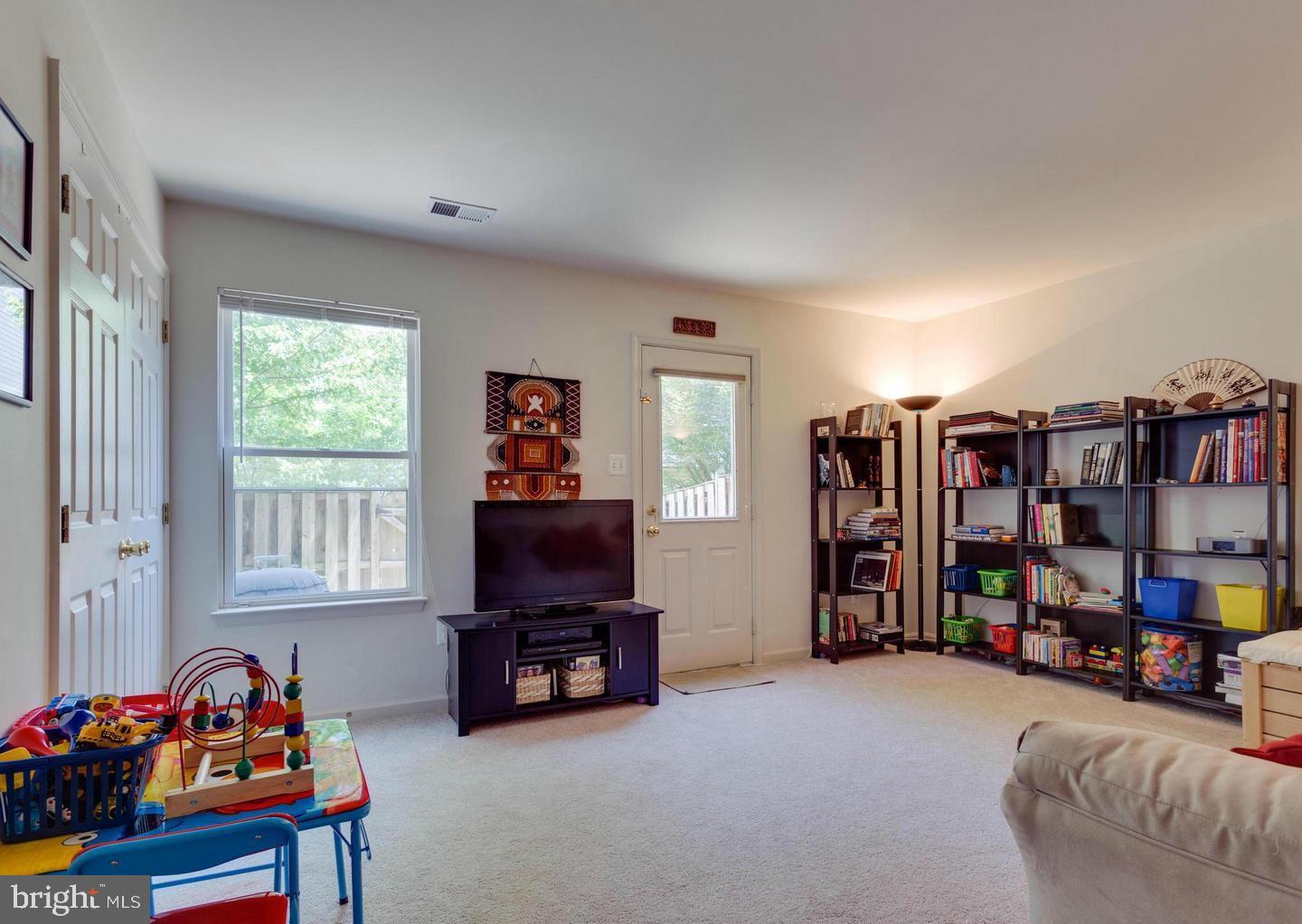 6417 McCoy Road Centreville, VA 20121 - Photo 28 of 35 Gallery Image 28