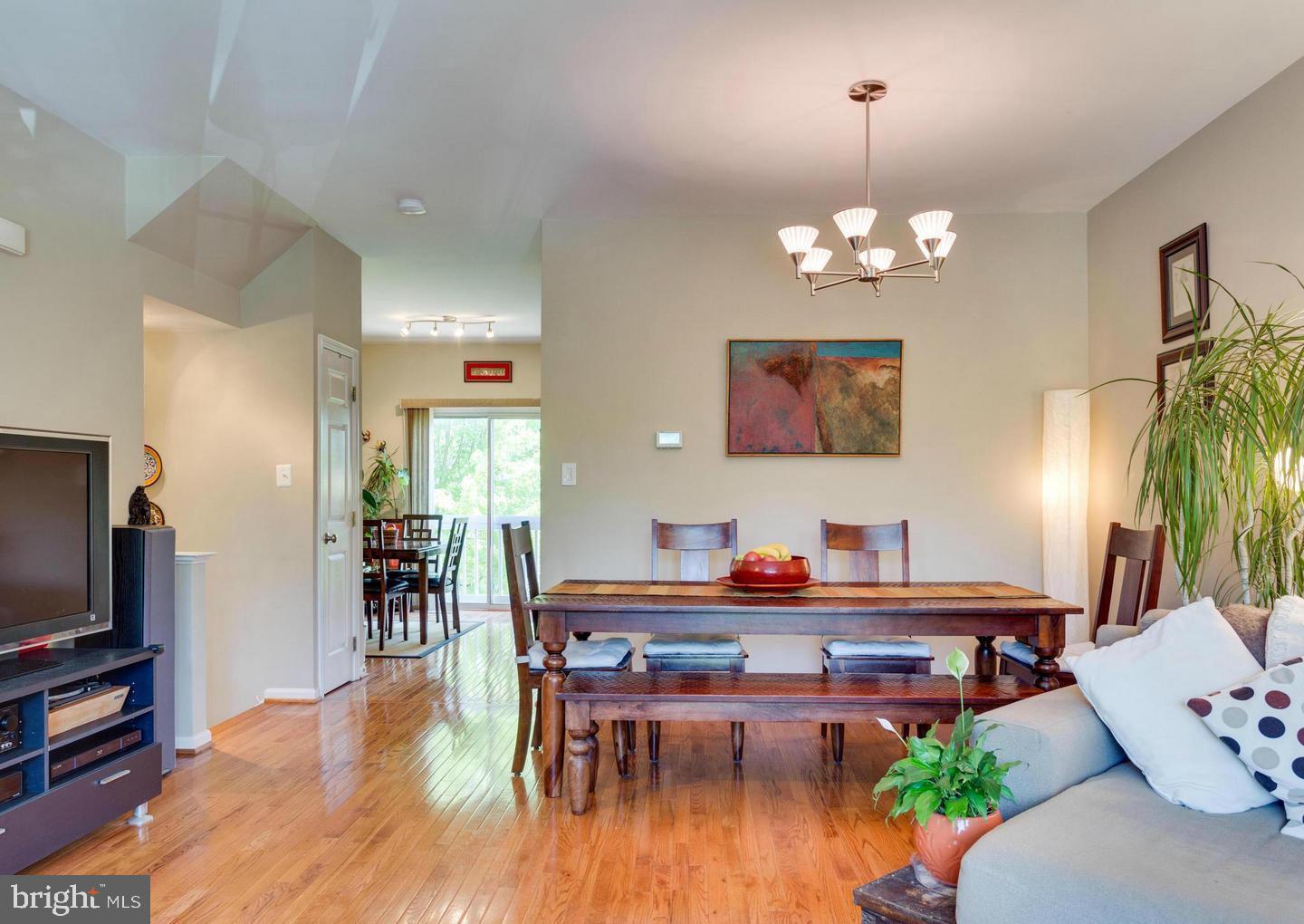 6417 McCoy Road Centreville, VA 20121 - Photo 8 of 35 Gallery Image 8