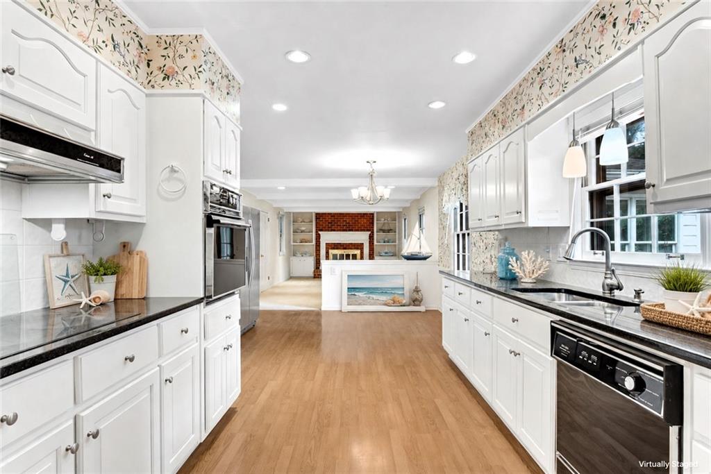 4589 Holliston Road Dunwoody, GA 30360 - Photo 16 of 43