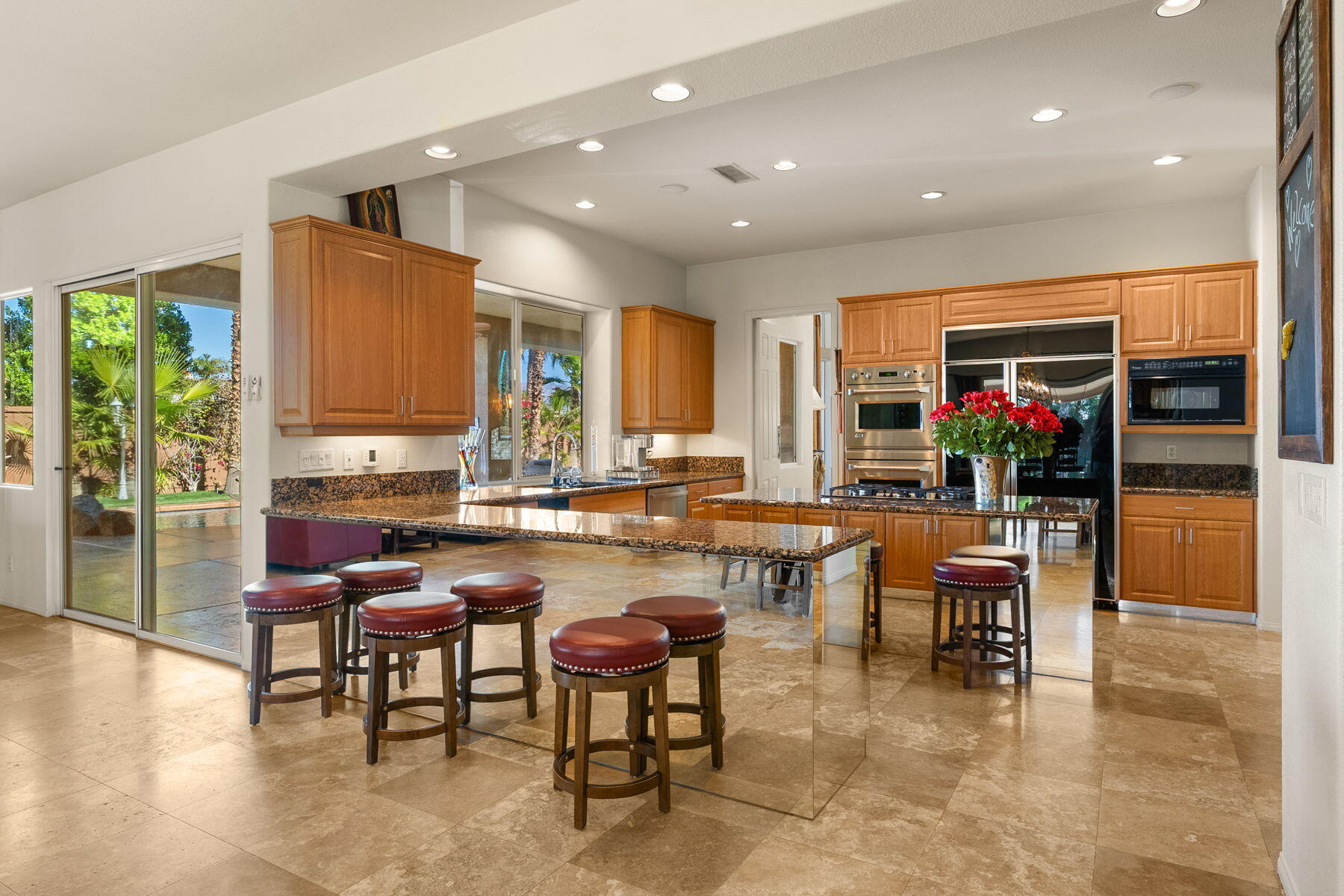 18 Calais Circle Rancho Mirage, CA 92270 - Photo 10 of 58 .