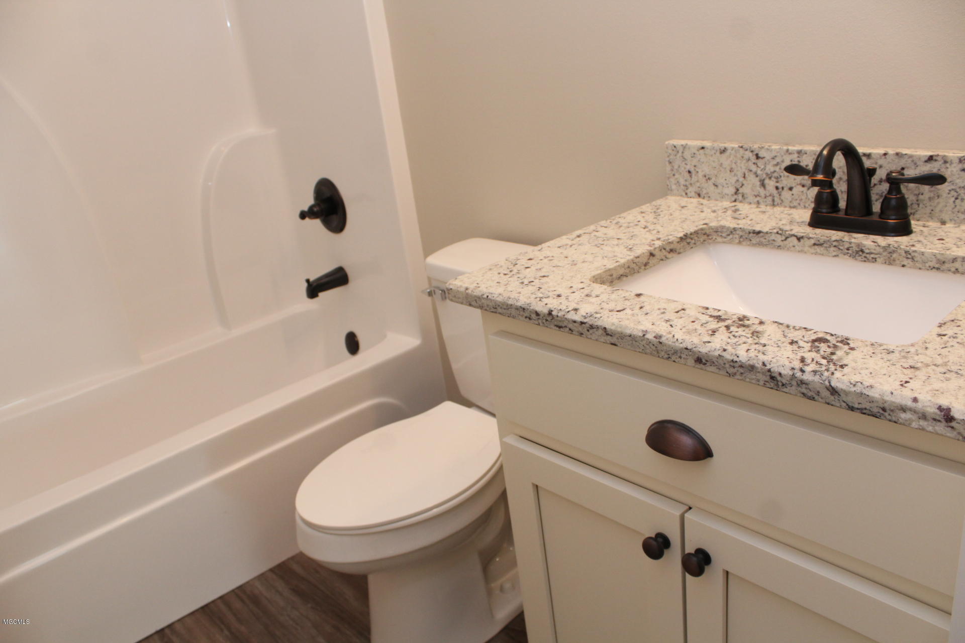 128 Easley Road Lucedale, MS 39452 - Photo 18 of 21 Full Bath