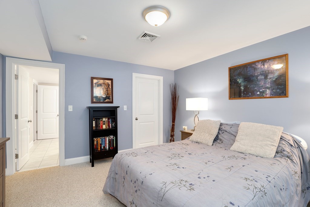 118 Evelyn Road Needham, MA 02494 - Photo 5 of 41