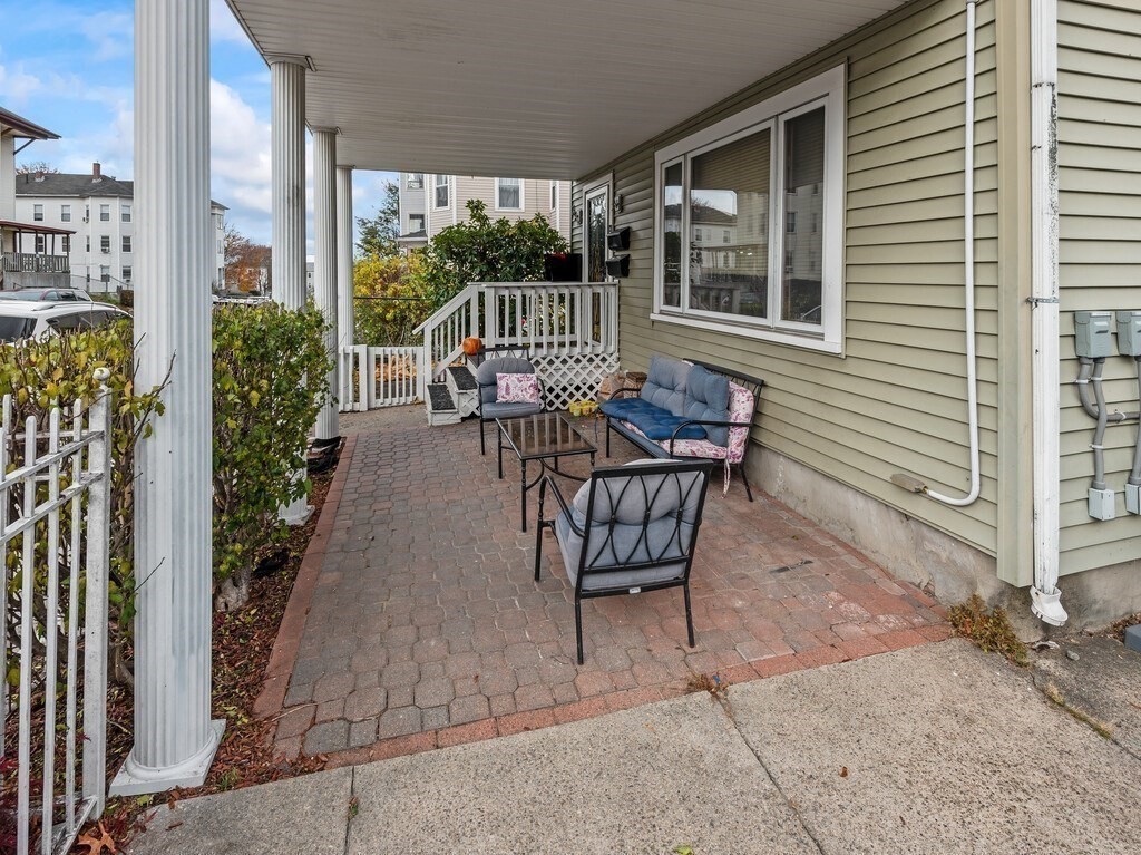 59 Barclay Street Worcester, MA 01604 - Photo 5 of 40