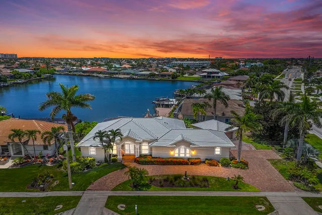 $1,895,000 | 1264 Whiteheart Avenue, Marco Island, FL 34145