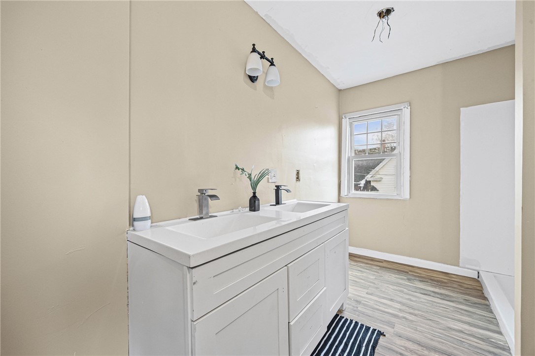 33 Laforce Street Rochester, NY 14621 - Photo 18 of 27