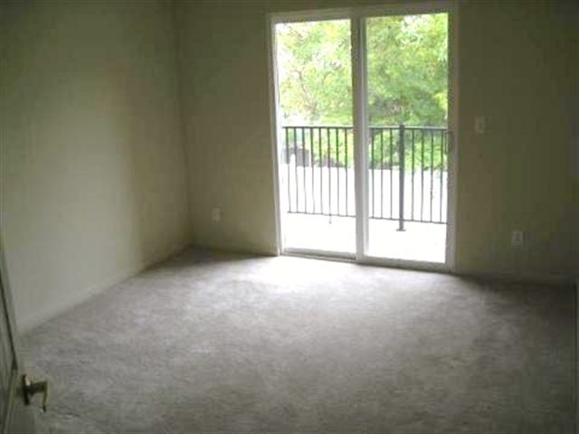 34092 Utica Road Fraser, MI 48026 - Photo 12 of 12 31077244-11.JPG