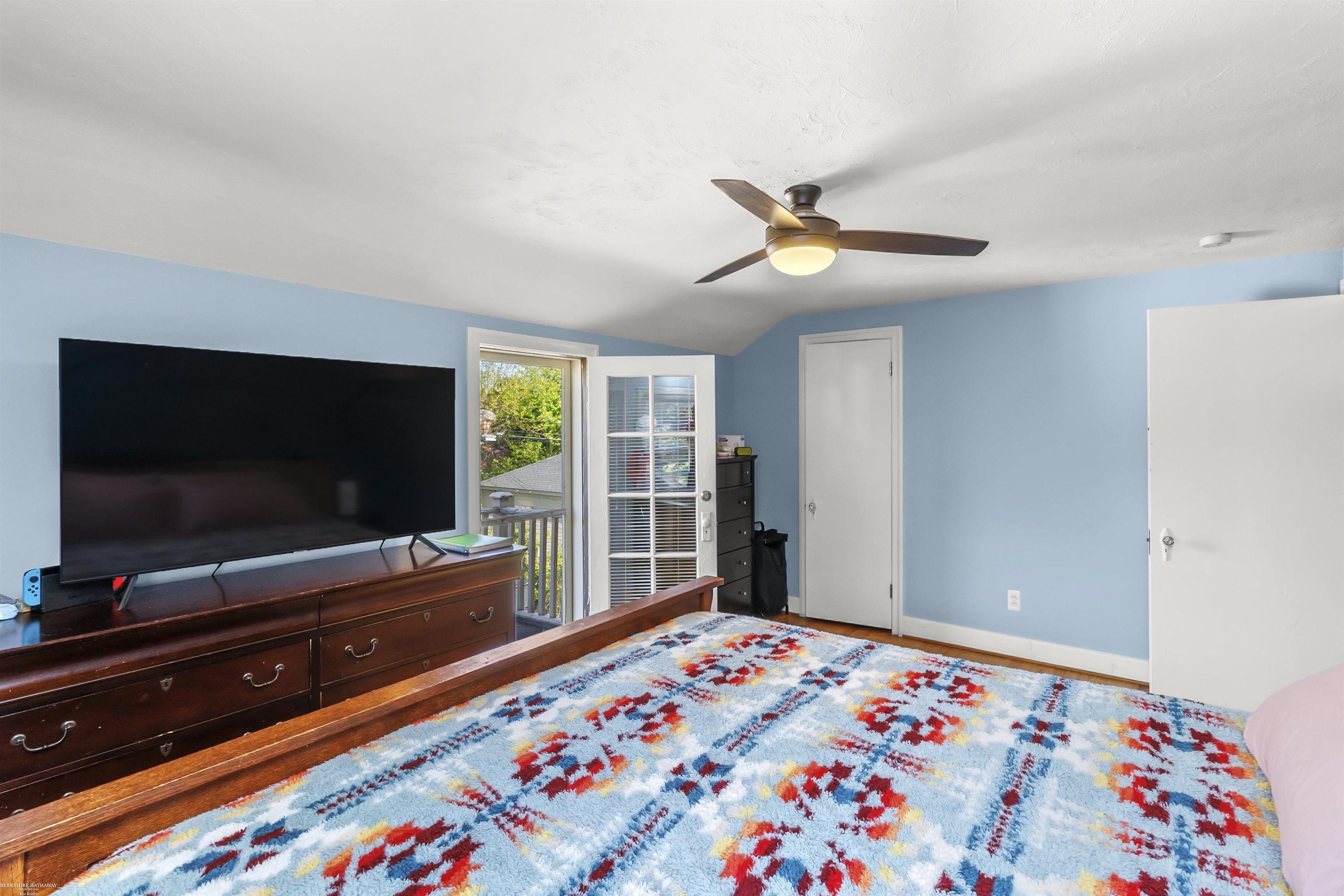 460 Moran Road Grosse Pointe, MI 48236 - Photo 28 of 48 50108403-27.JPG