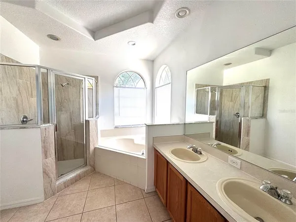 $2,499 | 14460 Huntcliff Park Way, Orlando, FL 32824