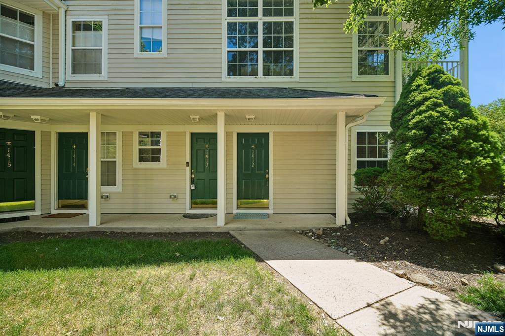 1412 York Street Mahwah, NJ 07430 - Photo 2 of 20