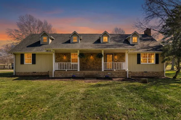 $749,900 | 8158 Old Springfield Pike, Goodlettsville, TN 37072
