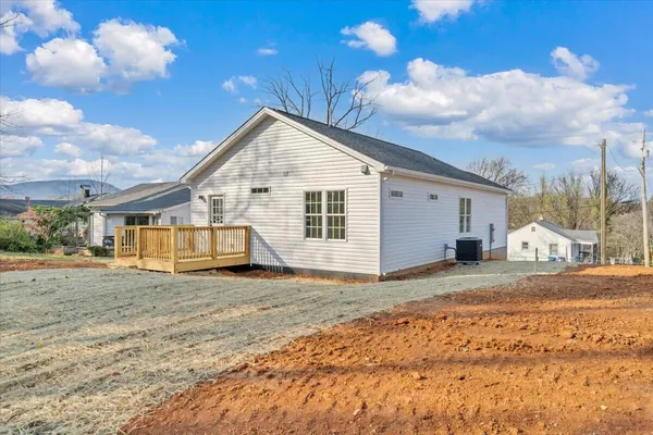 $245,000 | 3708 Michigan Avenue Northwest, Roanoke, VA 24017