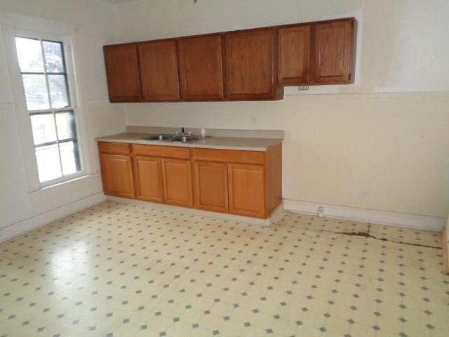 829 North Limestone Street Springfield, OH 45503 - Photo 13 of 17
