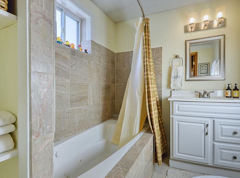 362 Court Street Keene, NH 03431 - Photo 15 of 55