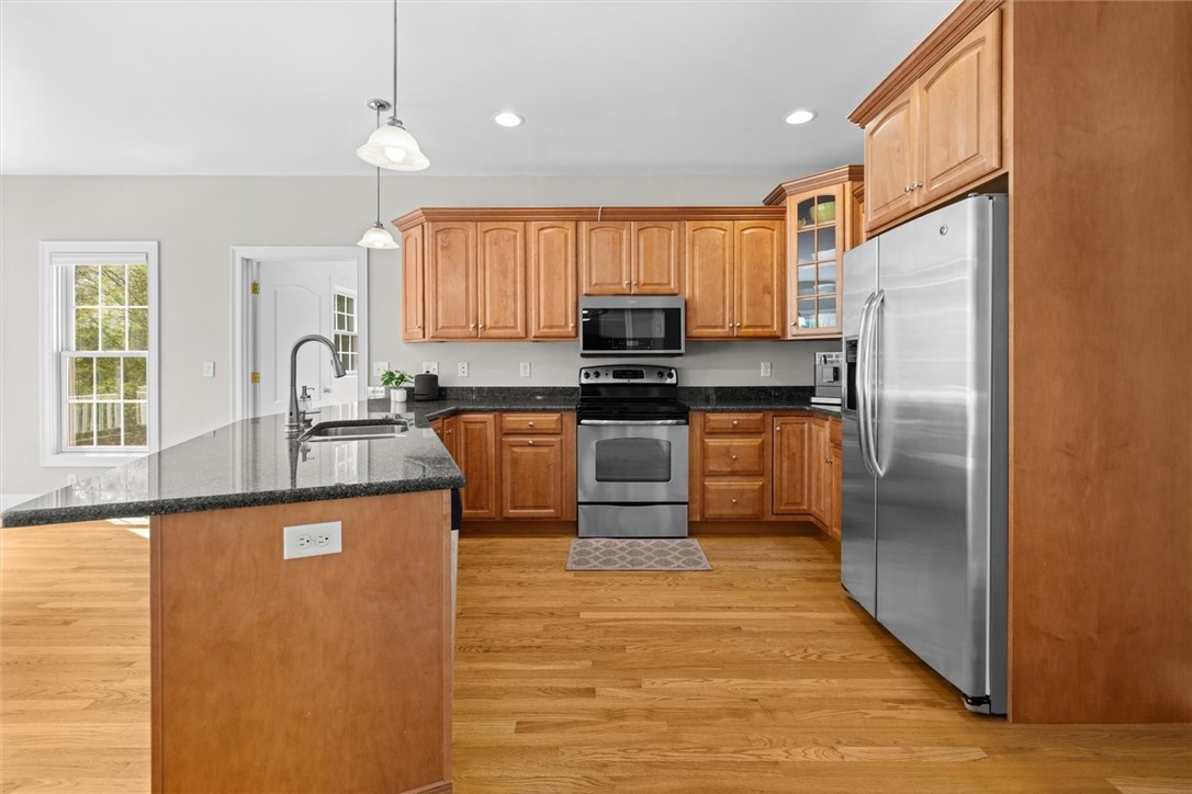 243 Cottrell Road Tiverton, RI 02878 - Photo 19 of 47