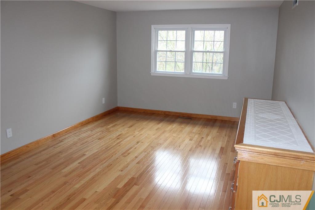 3 Queens Road East Brunswick, NJ 08816 - Photo 3 of 6 Gallery Image 3