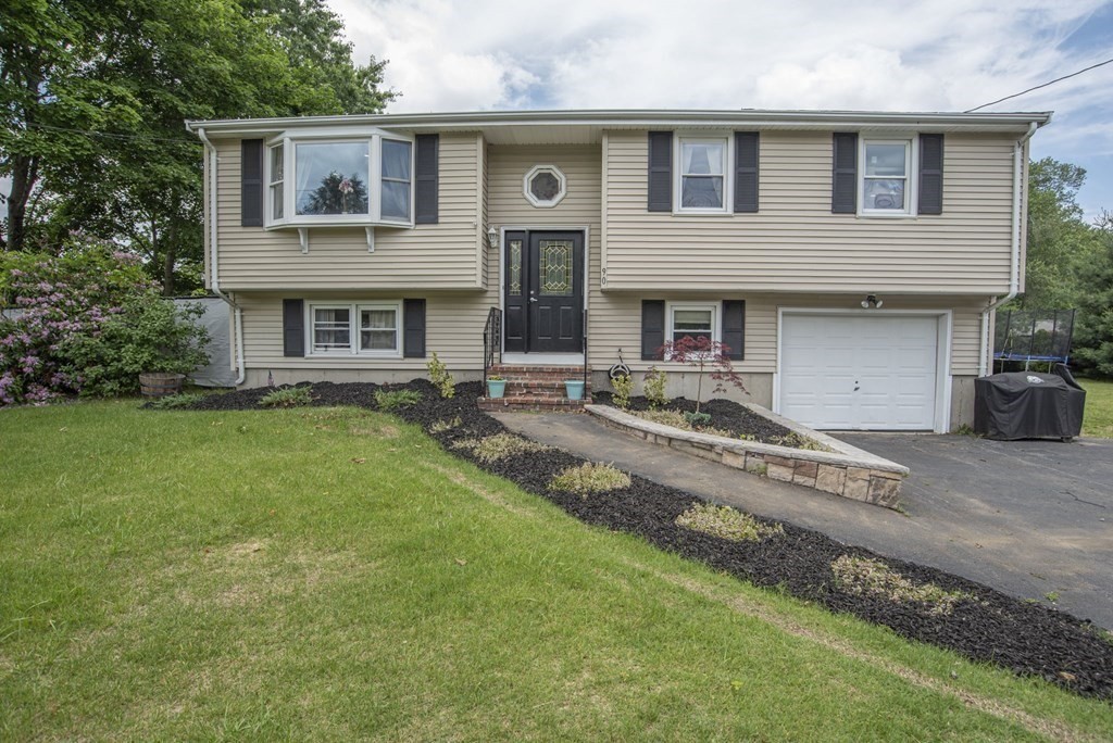 90 Nicholas Road Raynham, MA 02767 - Photo 1 of 42 Gallery Image 1