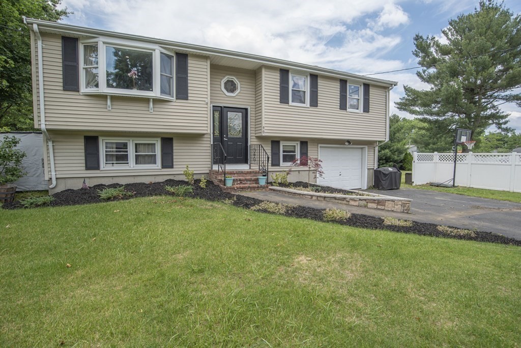 90 Nicholas Road Raynham, MA 02767 - Photo 2 of 42 Gallery Image 2