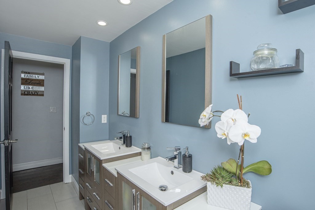 90 Nicholas Road Raynham, MA 02767 - Photo 28 of 42 Gallery Image 28
