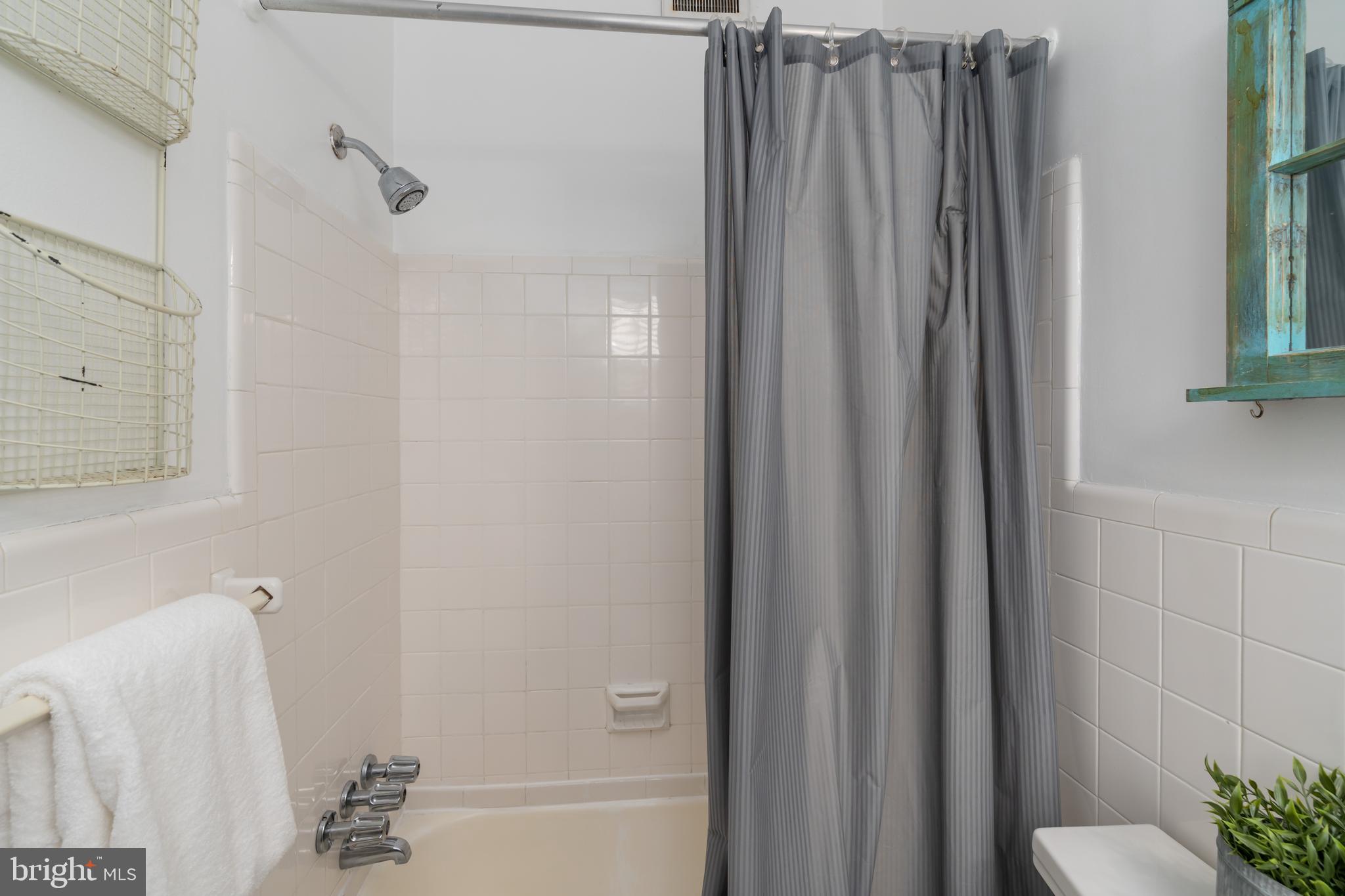 117 E Street Southeast, Unit 204 Washington, DC 20003 - Photo 19 of 22