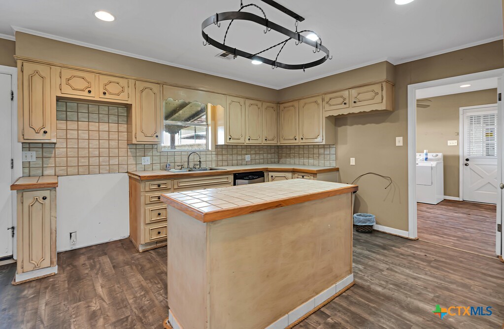 596 Saffle Road Robinson, TX 76706 - Photo 7 of 36