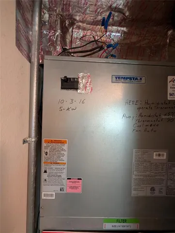 a view of utility room