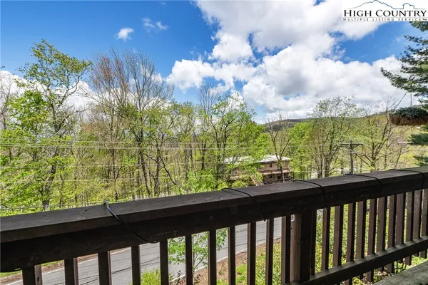 $185,500 | 101 Mid Holiday Lane, Unit E218, Beech Mountain, NC 28604