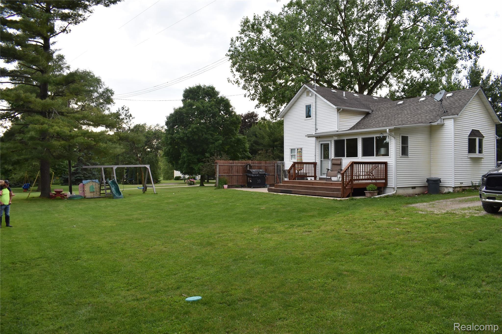7205 West Lange Road Fowlerville, MI 48836 - Photo 5 of 25 Outside_5.JPG