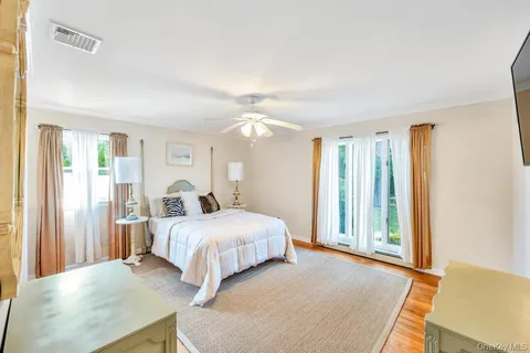 $1,324,999 | 386 Mill Road, Westhampton, NY 11977