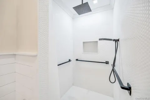 $1,324,999 | 386 Mill Road, Westhampton, NY 11977