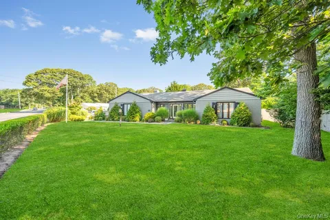 $1,324,999 | 386 Mill Road, Westhampton, NY 11977