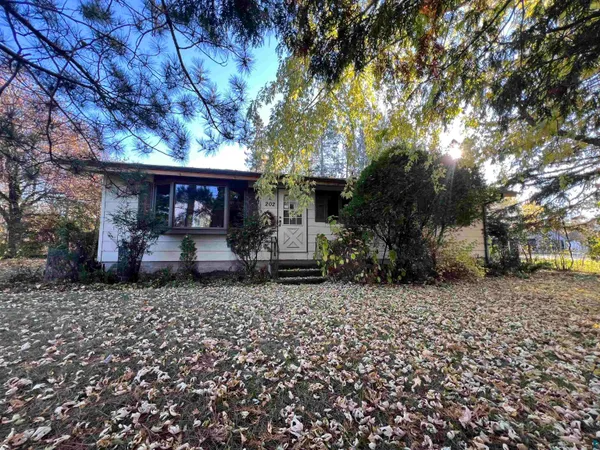 $250,000 | 202 North 58th Street, Superior, WI 54880