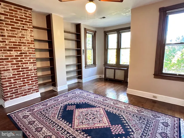 $1,099,900 | 434 6th Street Northeast, Washington, DC 20002