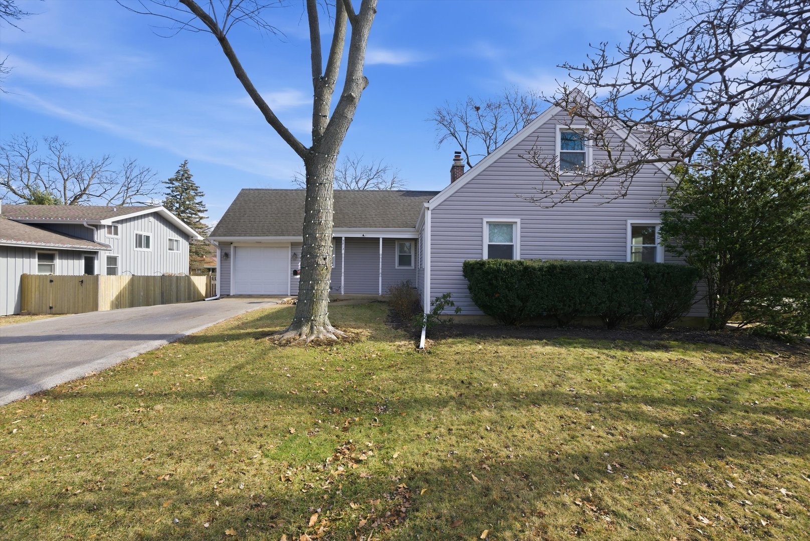 5813 Dunham Road Downers Grove, IL 60516 - Photo 3 of 51 Gallery Image 3