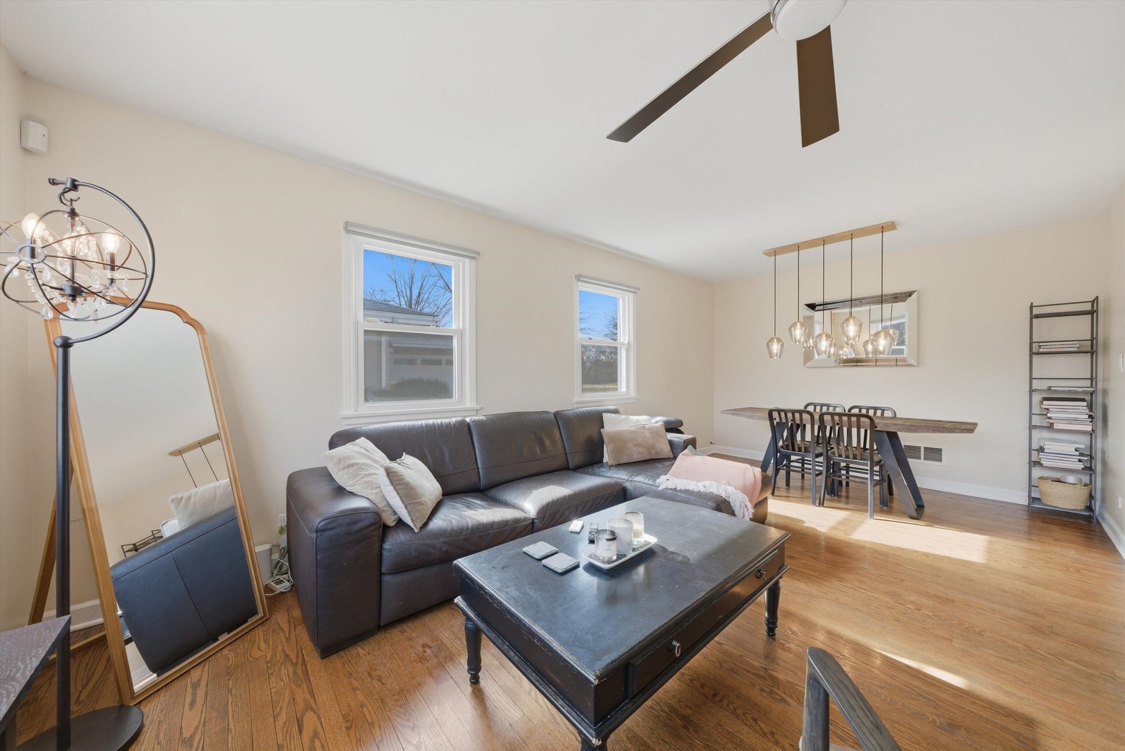 5813 Dunham Road Downers Grove, IL 60516 - Photo 7 of 51 Gallery Image 7