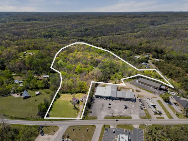 $999,900 | 661 Highway 100, Centerville, TN 37033