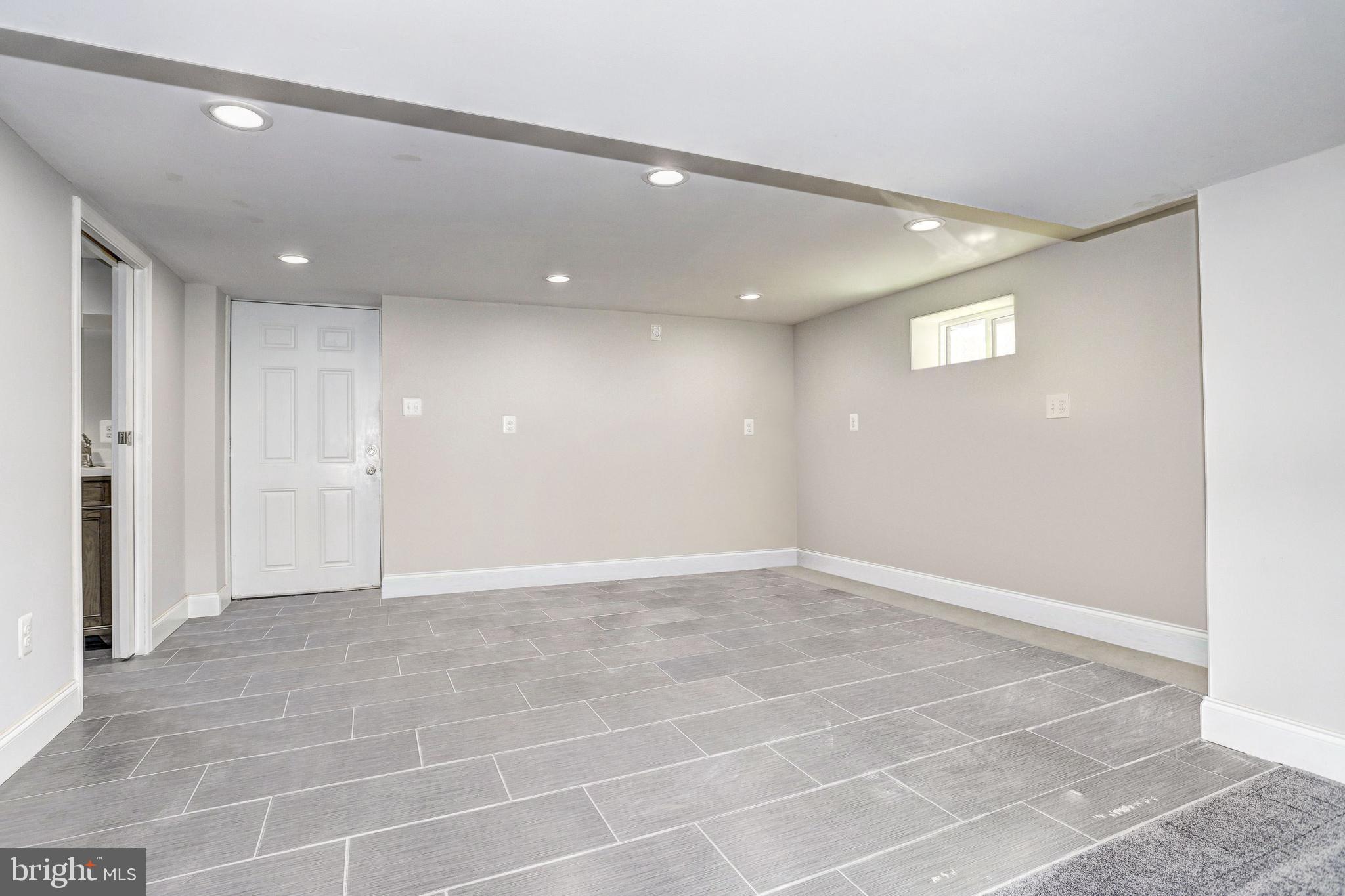 6005 Ritchie Highway Brooklyn, MD 21225 - Photo 17 of 27 Recreation Room/Optional Guest Suite