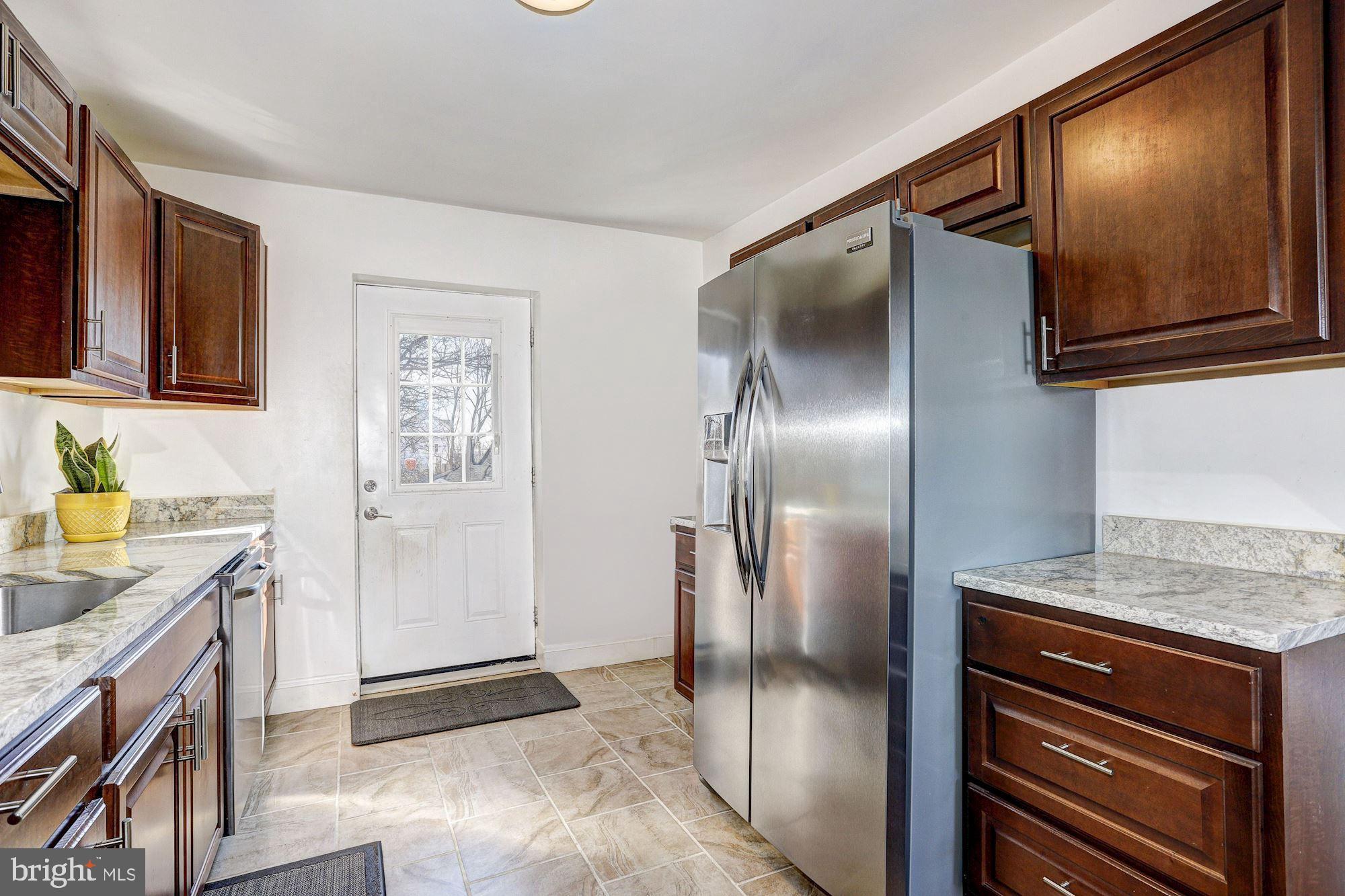 6005 Ritchie Highway Brooklyn, MD 21225 - Photo 8 of 27 Kitchen
