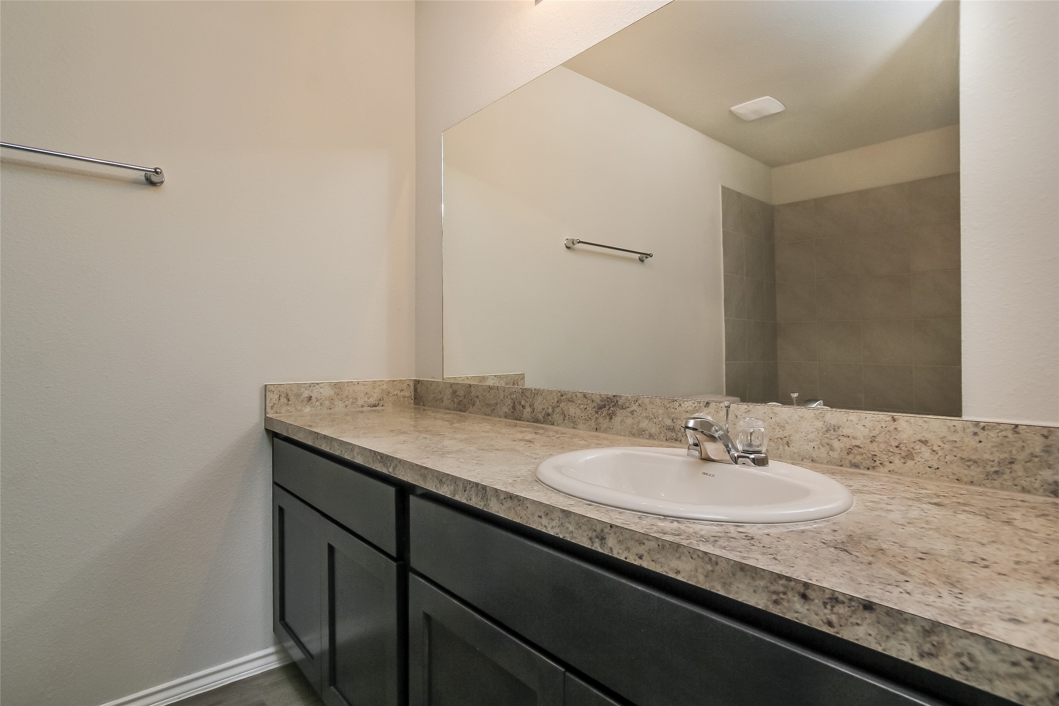 8506 Middleton Oaks Circle Houston, TX 77028 - Photo 12 of 15