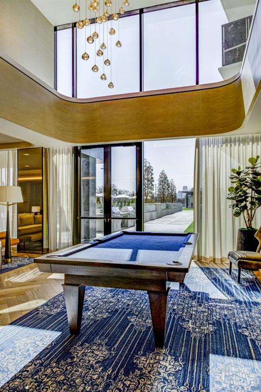 2425 Peachtree Street Northeast, Unit 1505 Atlanta, GA 30305 - Photo 17 of 25 a view of a patio with a table and chairs