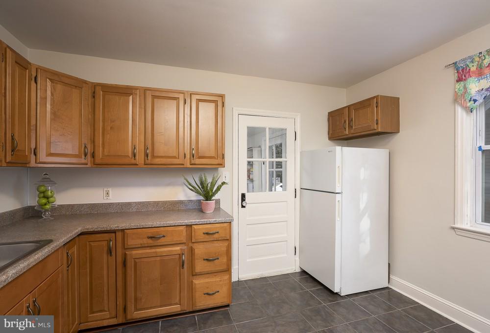 5563 Ashbourne Road Halethorpe, MD 21227 - Photo 6 of 22 Kitchen Unit 1
