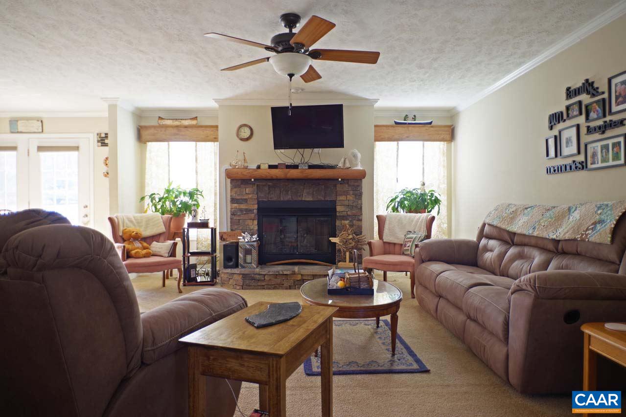 354 Logan Road Scottsville, VA 24562 - Photo 7 of 36 Gallery Image 7