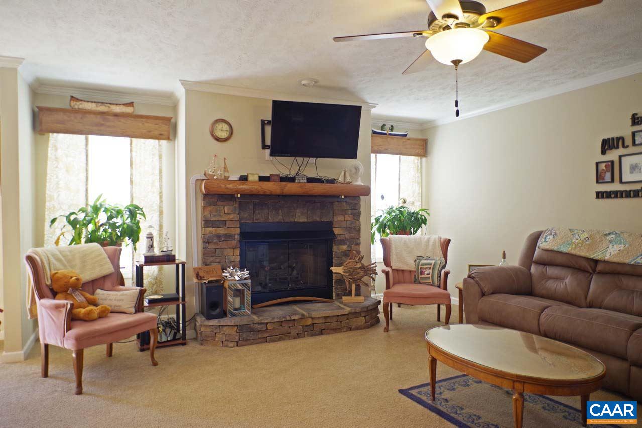 354 Logan Road Scottsville, VA 24562 - Photo 8 of 36 Gallery Image 8
