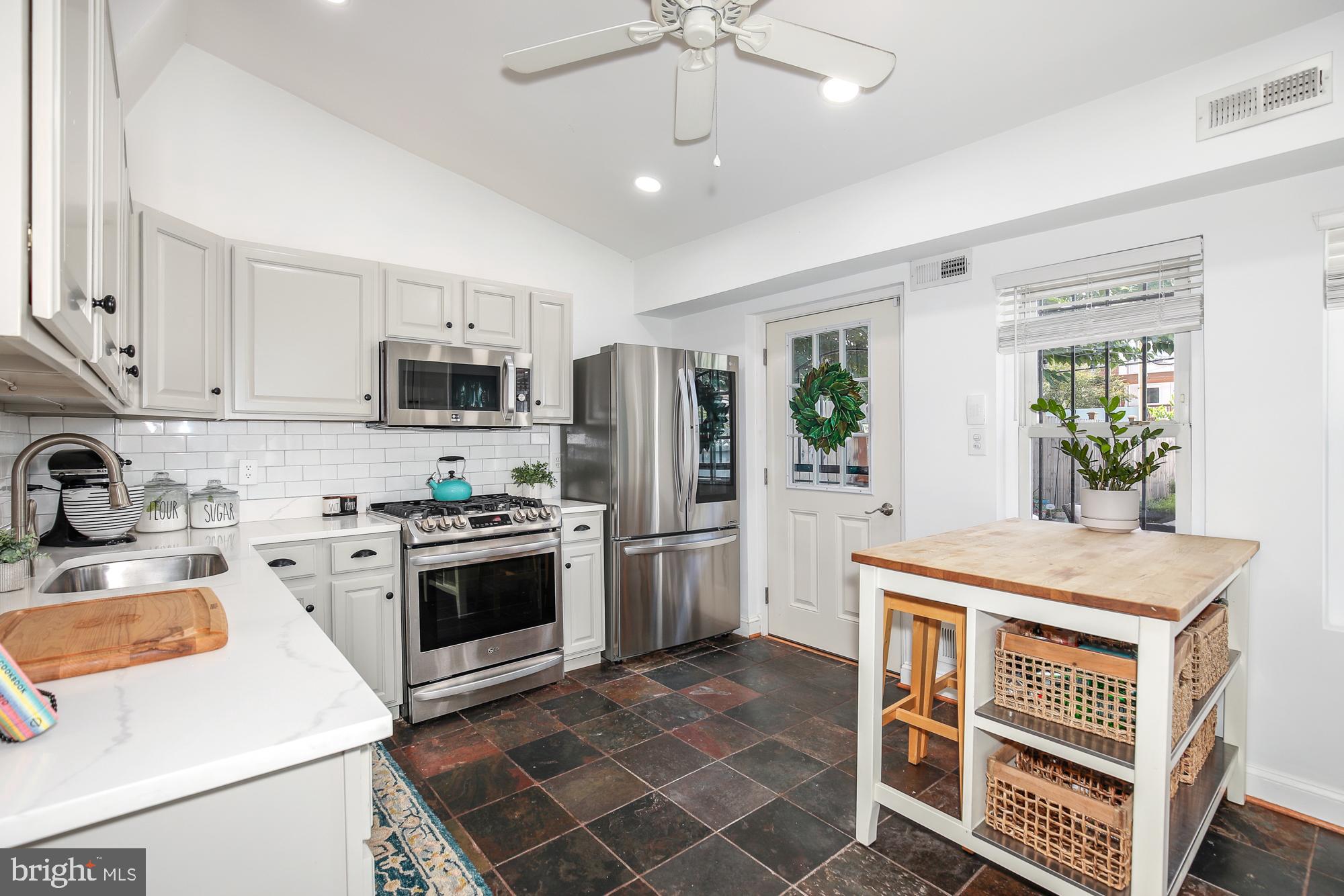 426 20th Street Northeast Washington, DC 20002 - Photo 8 of 19