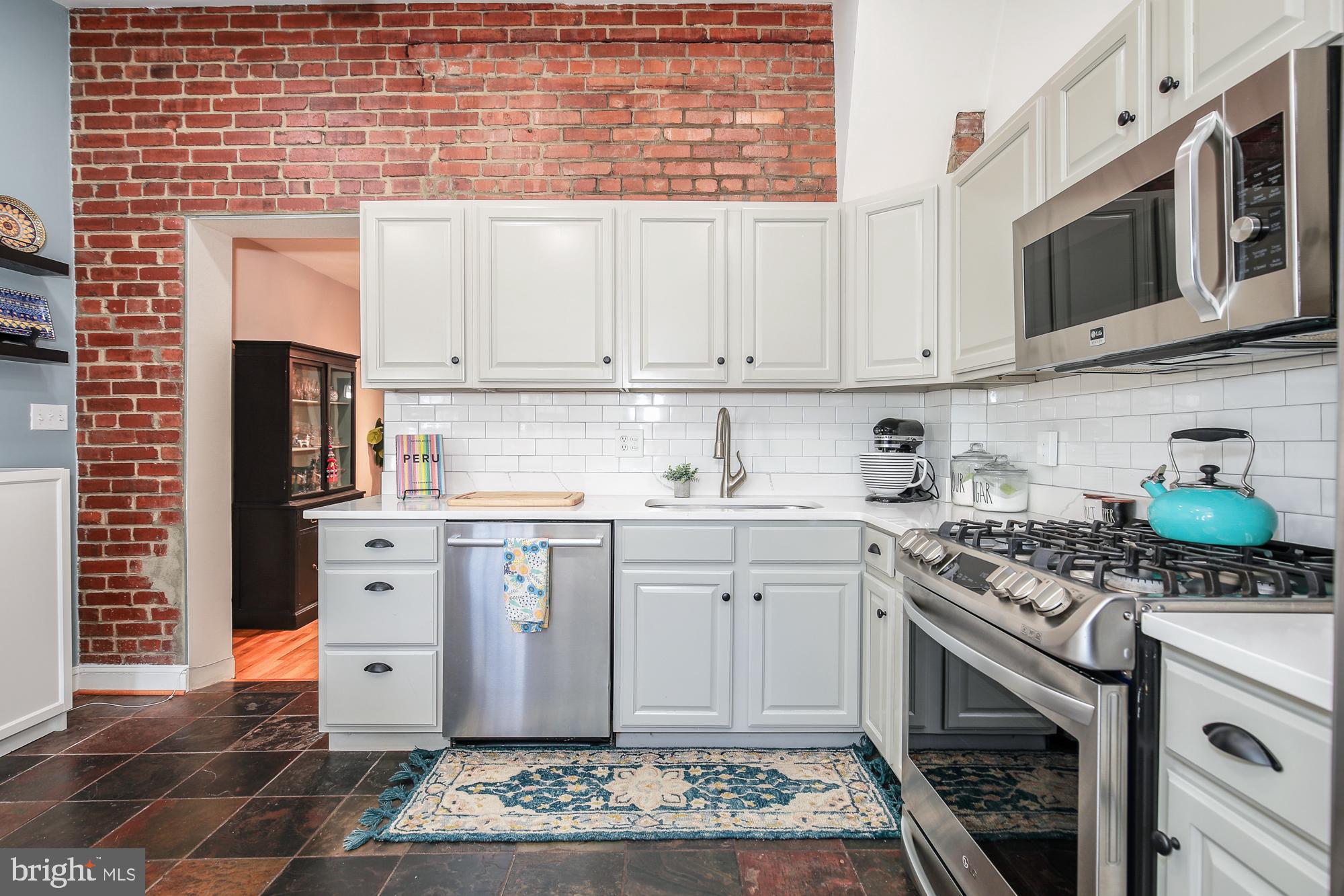 426 20th Street Northeast Washington, DC 20002 - Photo 9 of 19