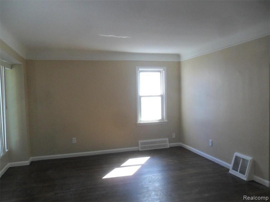 3736 Hipp Street Dearborn, MI 48124 - Photo 6 of 14