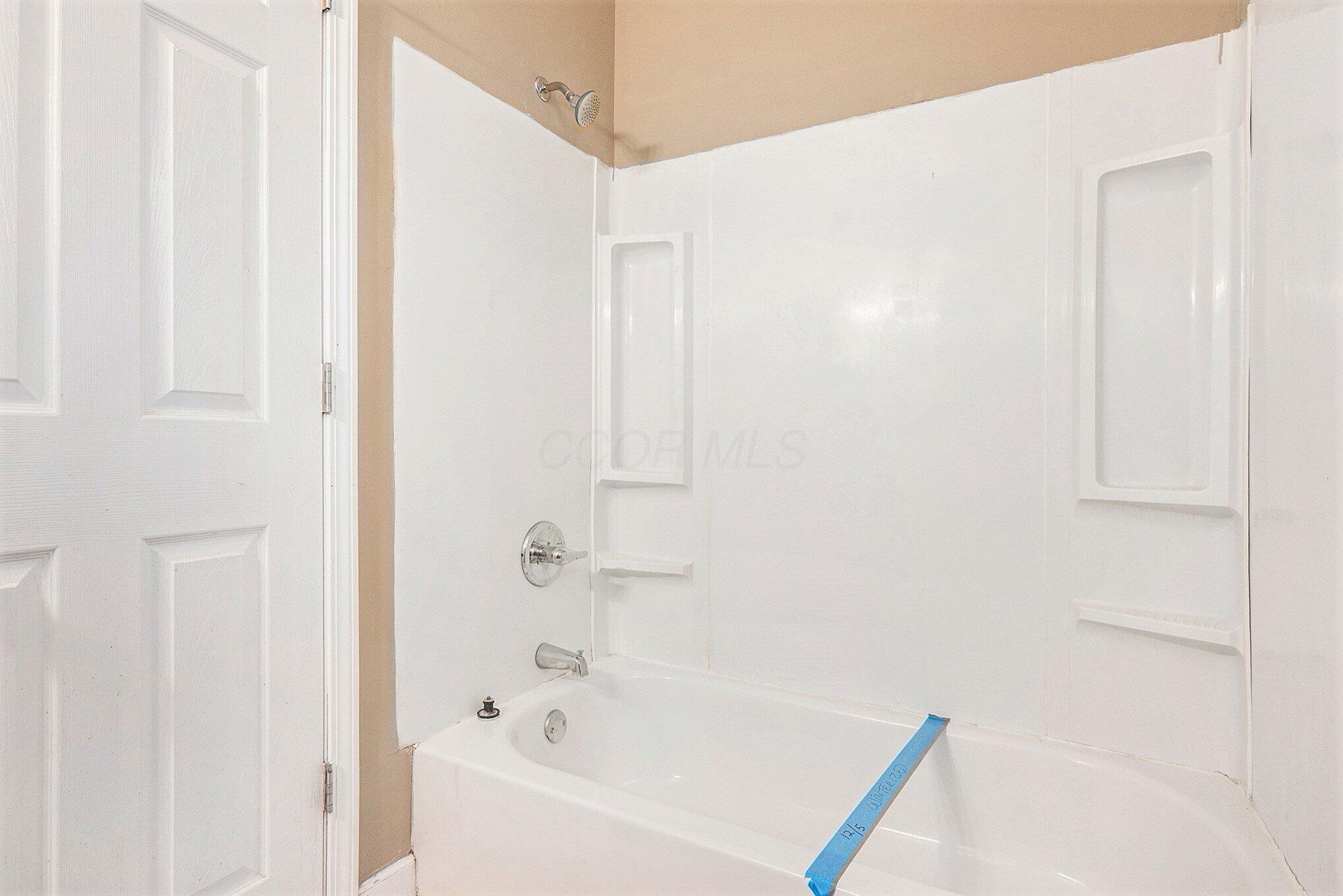 3275 Faycrest Road Columbus, OH 43232 - Photo 13 of 17 013_file_404