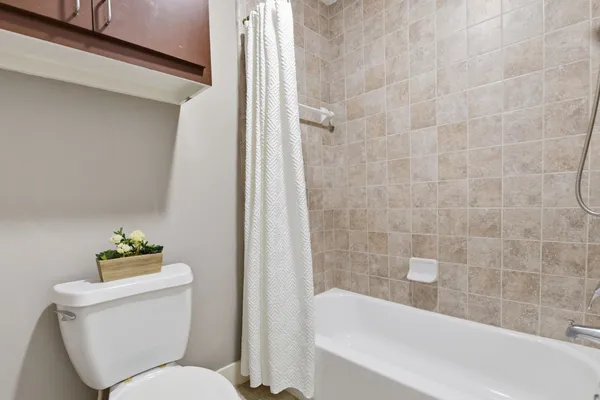 $233,000 | 8715 Meadowcroft Drive, Unit 502, Houston, TX 77063