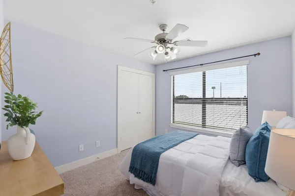 $233,000 | 8715 Meadowcroft Drive, Unit 502, Houston, TX 77063